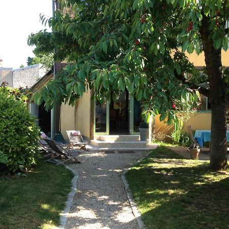 Bed and Breakfast Le Sechoir A Tabac Orléans Exterior foto